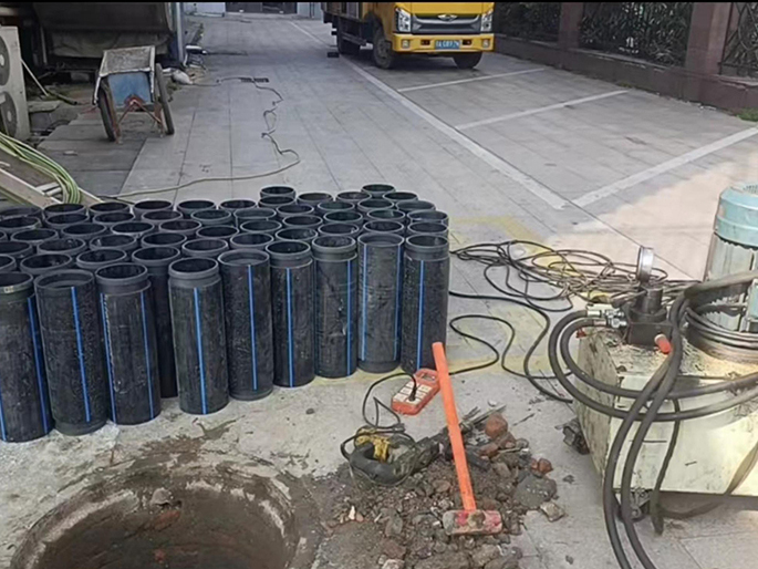 柳河PE置换管厂家 DN315置换管 非开挖管短管置换